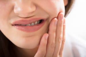 tooth sensitivity because of decay